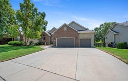 10203 W Westlakes Ct, Wichita, KS 67205