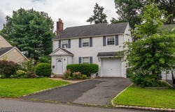1826 Quaker Way, Union Twp., NJ 07083-3726