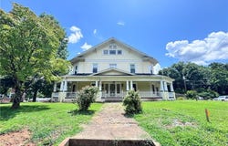 639 Elk Spur Street, Elkin, NC 28621