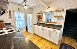 1 Cottage Park, Oak Bluffs, MA 02557