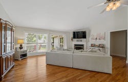 1110 S Green Street, McHenry, IL 60050