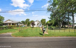 1407 Sweetwater Vonore Rd, Sweetwater, TN 37874
