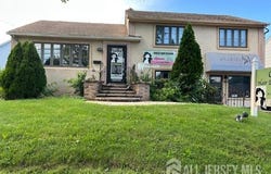 1162 Raritan Road, Clark, NJ 07066