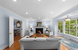 21250 Almar Drive, Shaker Heights, OH 44122