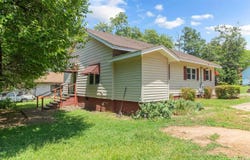 1035 W Blackstock Rd, Spartanburg, SC 29301