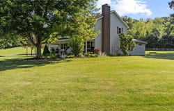 1281 Tall Timber Road NE, New Philadelphia, OH 44663