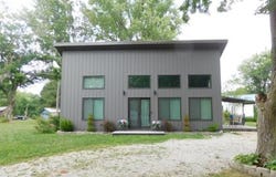 203 E 5th Street, Kinmundy, IL 62854