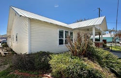 490 2nd St, Cedar Key, FL 32625