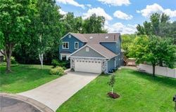 6515 Gray Fox Curve, Chanhassen, MN 55317