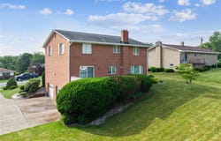 145 Herbst Rd, Kennedy Twp, PA 15108
