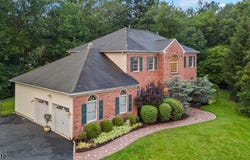 5 Samuel Ct, Hanover Twp., NJ 07927-1200