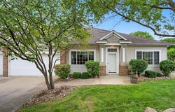 1725 S 50th Street unit: 404, West Des Moines, IA 50265
