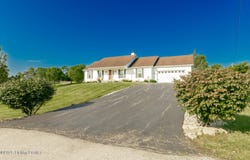 4700 Lost Valley Dr, Crestwood, KY 40014