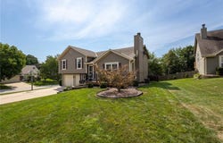 128 SW Tess Court, Lee's Summit, MO 64081