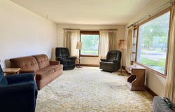 1825 S 3rd, Escanaba, MI 49829