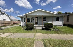 710 CATHERINE Street, Metropolis, IL 62960