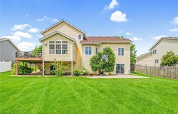 5546 Vinewood Lane N, Plymouth, MN 55442