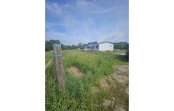 1503 Capehart Road, Leon, WV 25123