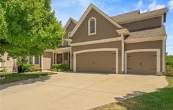 21502 W 98th Terrace, Lenexa, KS 66220