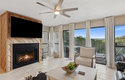 340 Harbor Dr, Spicewood, TX 78669