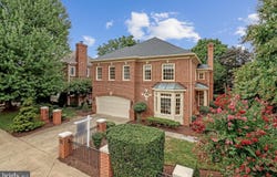 4831 26TH ST N, ARLINGTON, VA 22207