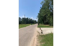 335 County Road 3662, Splendora, TX 77372