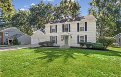 5419 W 100th Terrace, Overland Park, KS 66207