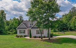 231 Hale Lane, Valley Head, AL 35989