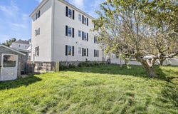 306 Mott St, Fall River, MA 02721