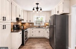 1321 DANDRIDGE Street, FREDERICKSBURG, VA 22401