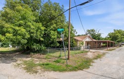 500 E Ham Avenue, De Leon, TX 76444