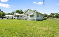 250 10th Avenue, Chickasaw, AL 36611
