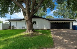 1200 Slaydon, Henderson, TX 75654