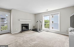 3178 SUMMIT SQUARE Drive, OAKTON, VA 22124