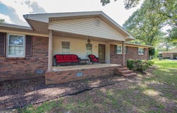 1004 Oak Ridge, Byron, GA 31008