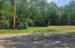300 N Combs Avenue, Collinsville, IL 62234