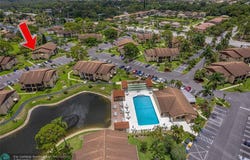 208 Pine Hov Cir, Greenacres, FL 33463