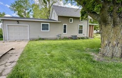 606 N Fillmore, Mount Ayr, IA 50854