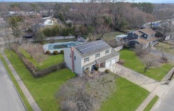 71 Loop Drive, Sayville, NY 11782