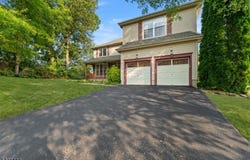 132 Pudding Stone Way, Lopatcong Twp., NJ 08865-2069