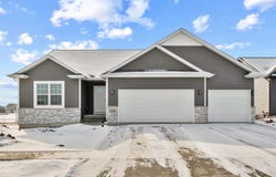 2813 Amber Valley Road, Cedar Falls, IA 50613