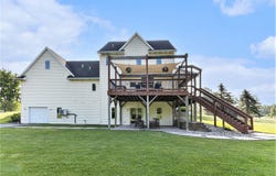 10561 Stirrup Drive SE, Caledonia, MI 49316