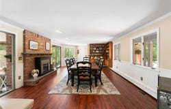2 Spinney Lane, North Kingstown, RI 02852