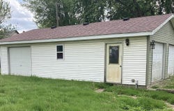 620 E WALNUT Street, Canton, IL 61520