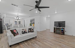 1024 Greenlee Street, Denton, TX 76201