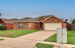 1013 Caleb Street, Burleson, TX 76028