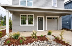 818 Pine St, Silverton, OR 97381