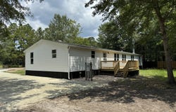 260 Lake Drive, Summerville, SC 29483