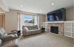 562 Hillside Drive, Prescott, WI 54021