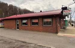 130 W Lisbon Street, Waynesburg, OH 44688